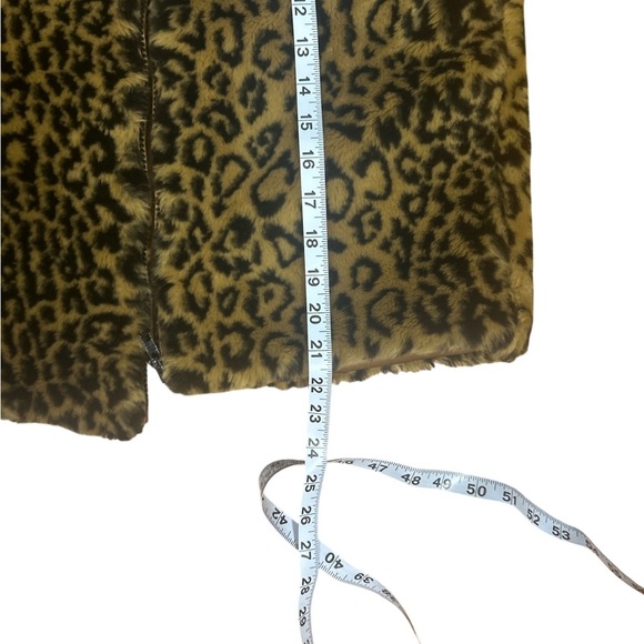 Collection B Animal Print Faux Fur Vest - Picture 5 of 6